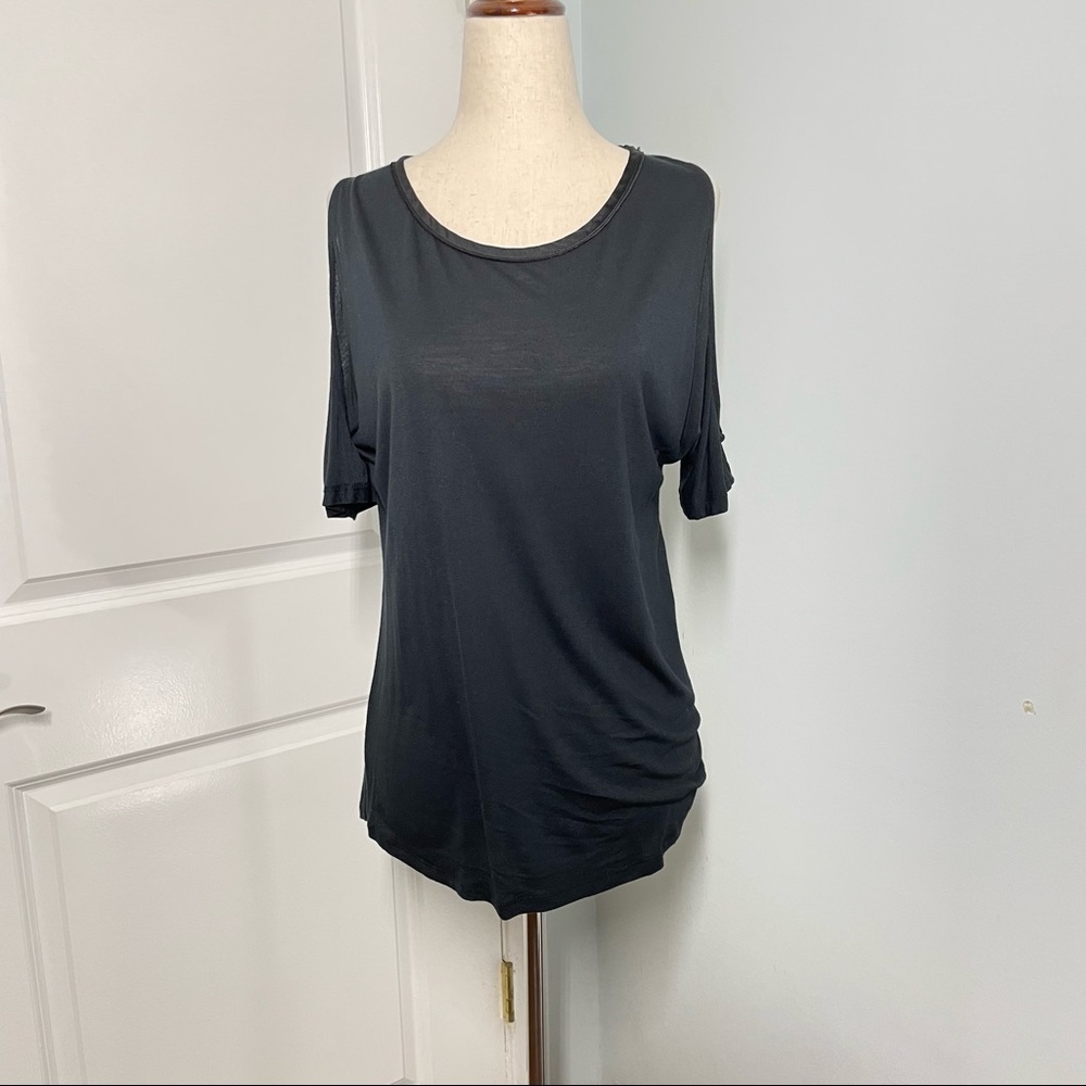Paige Brielle Cold Shoulder T-Shirt size M - Picture 8 of 10